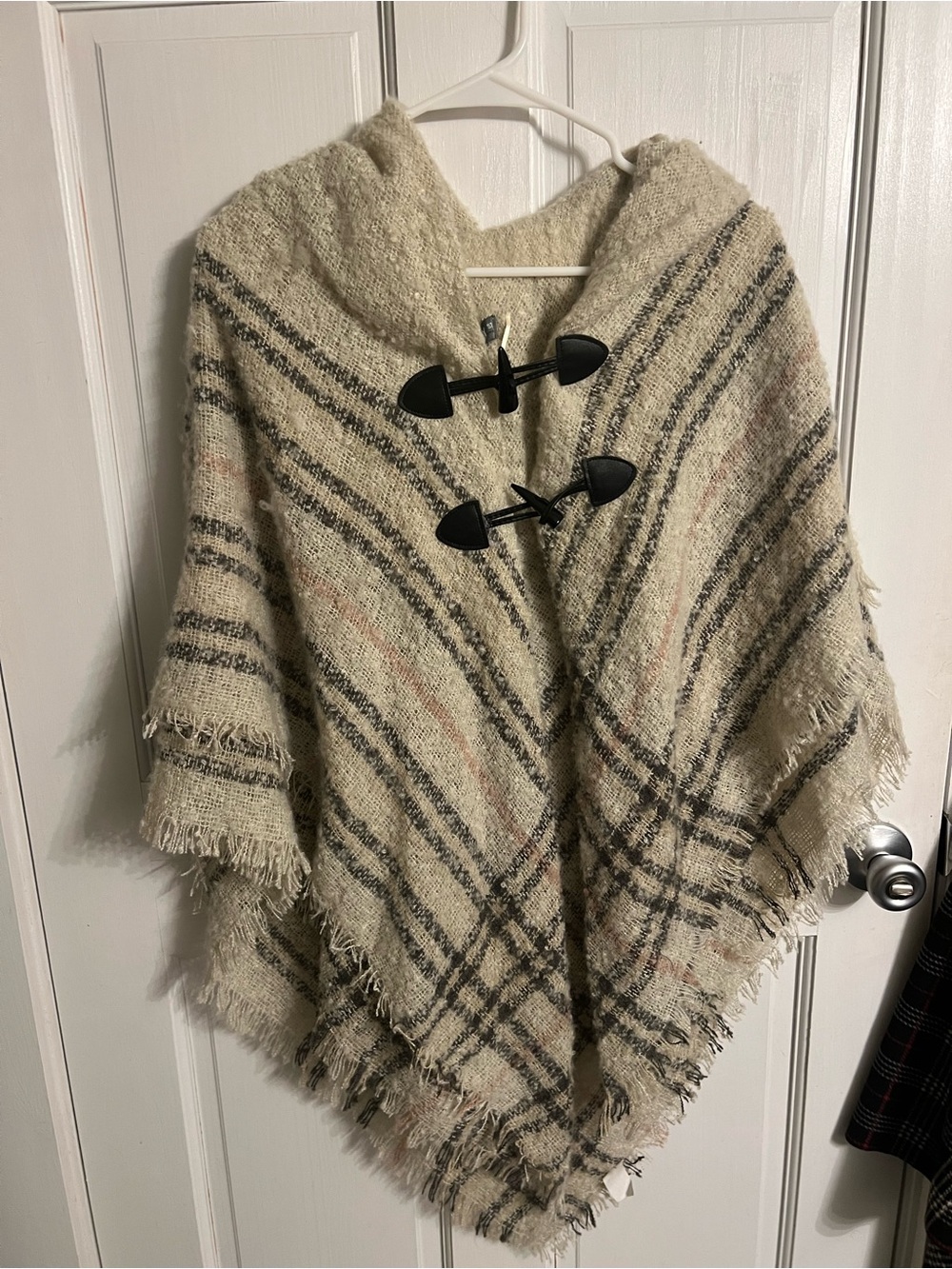 Cozy Hooded Fringe Poncho in Cream Plaid